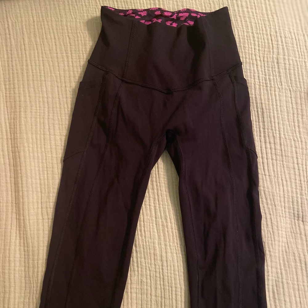 Lululemon Navy Cropped Leggings